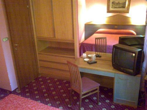 Hotel Flaminius Рим Номер фото